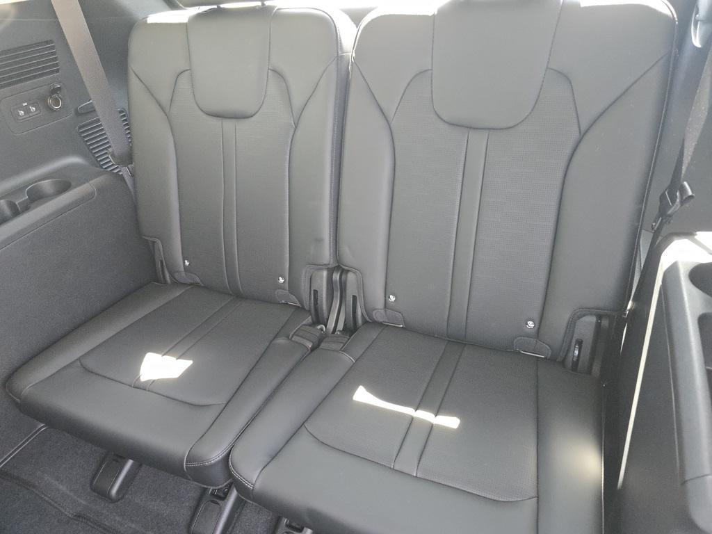 new 2025 Kia Sorento car, priced at $35,330