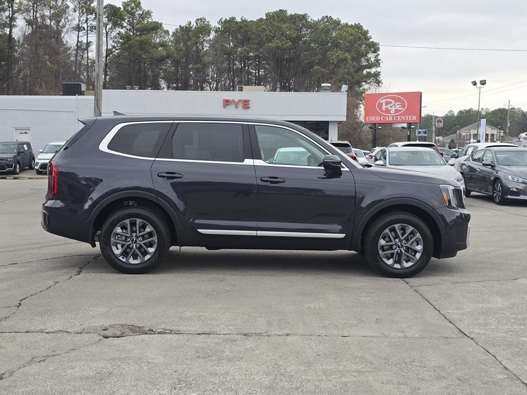 new 2025 Kia Telluride car, priced at $36,910