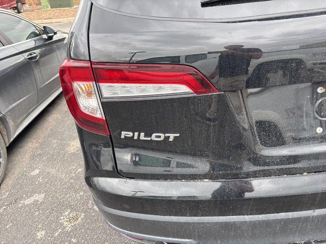 used 2022 Honda Pilot car, priced at $35,989