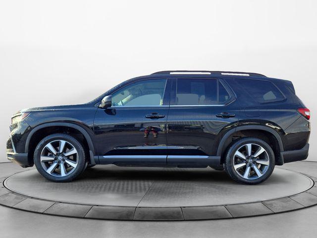 used 2024 Honda Pilot car, priced at $44,989