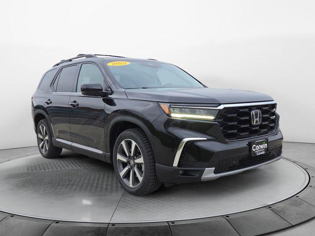 used 2025 Honda Pilot car, priced at $41,984