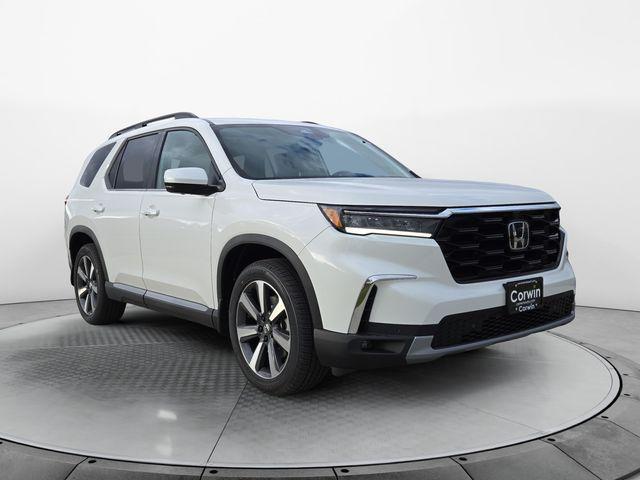 new 2025 Honda Pilot car, priced at $53,530