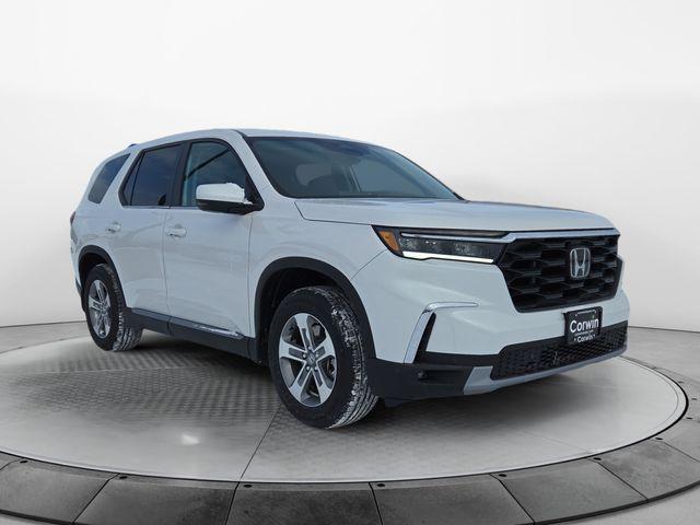 new 2025 Honda Pilot car, priced at $48,180