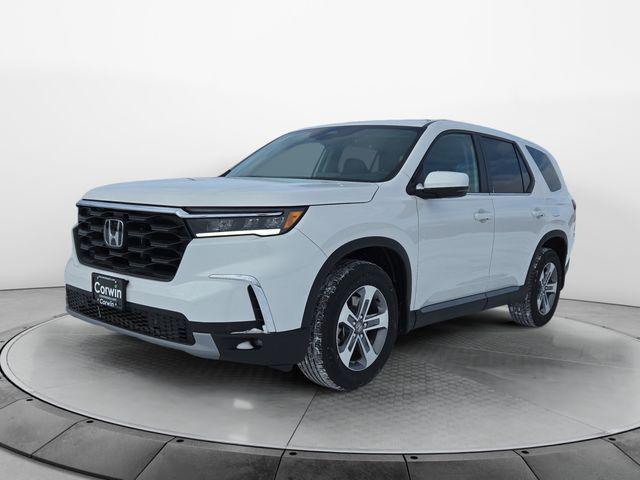 new 2025 Honda Pilot car, priced at $48,180