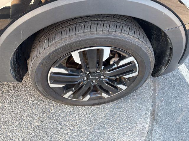 used 2024 Kia Telluride car, priced at $44,402