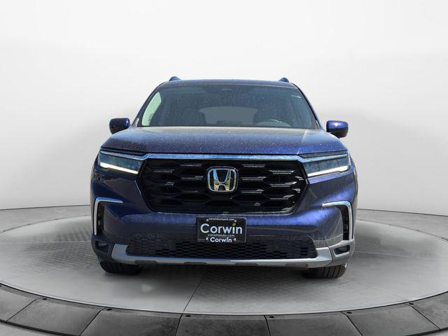 new 2025 Honda Pilot car, priced at $51,050