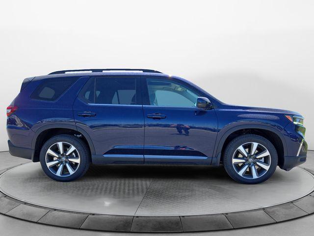 new 2025 Honda Pilot car, priced at $51,050