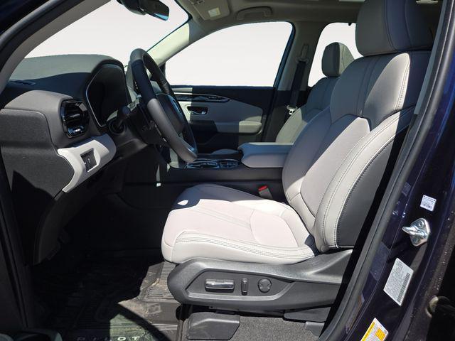 new 2025 Honda Pilot car, priced at $51,050