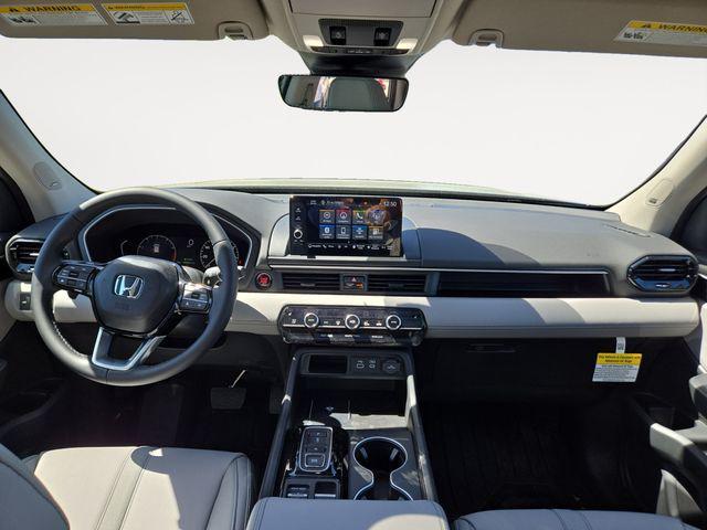 new 2025 Honda Pilot car, priced at $51,050