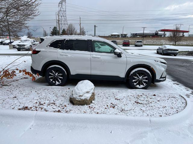 new 2025 Honda CR-V car, priced at $40,955