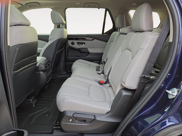 new 2025 Honda Pilot car, priced at $49,595