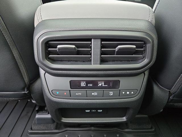 new 2025 Honda Pilot car, priced at $49,595