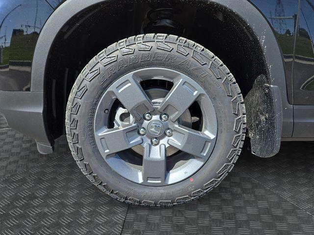 new 2025 Honda Ridgeline car, priced at $45,330