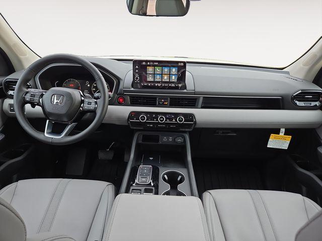 new 2025 Honda Pilot car, priced at $46,780