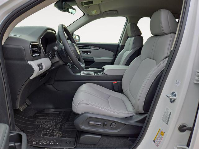 new 2025 Honda Pilot car, priced at $46,780