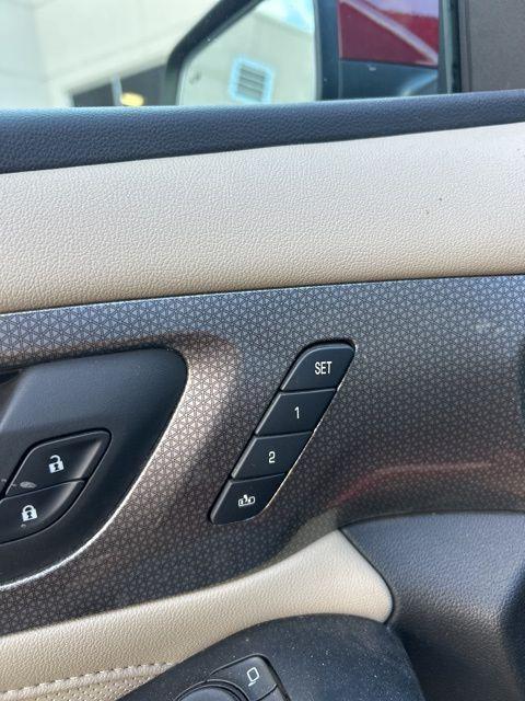 used 2023 Chevrolet Traverse car, priced at $38,489