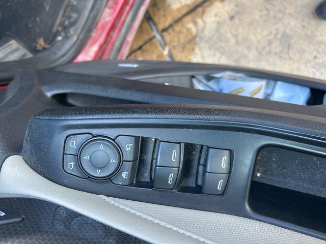 used 2023 Chevrolet Traverse car, priced at $38,489