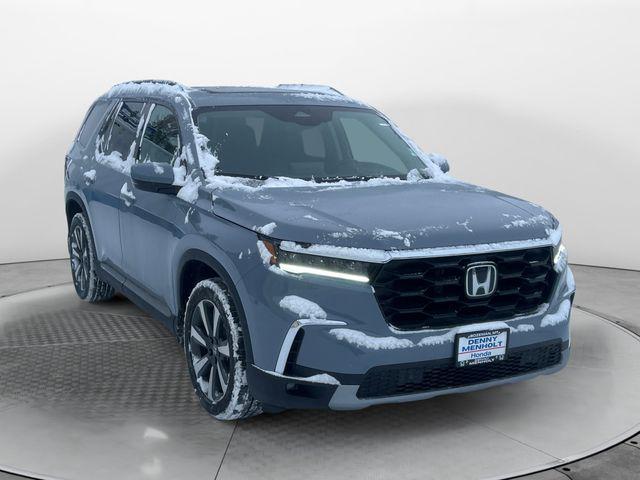 new 2025 Honda Pilot car, priced at $50,055