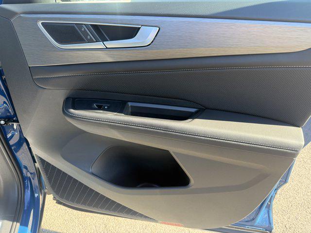 new 2026 Volkswagen Atlas Cross Sport car, priced at $49,021