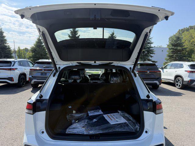 new 2025 Volkswagen Tiguan car, priced at $40,702
