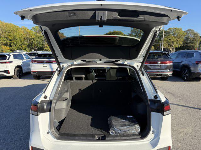 new 2025 Volkswagen Tiguan car, priced at $37,586