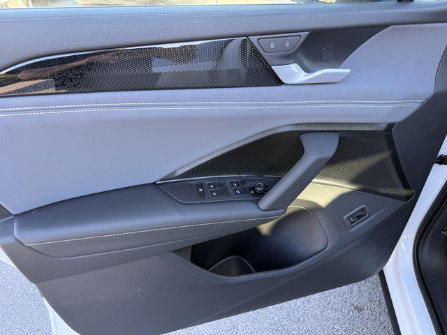 new 2025 Volkswagen Tiguan car, priced at $37,586