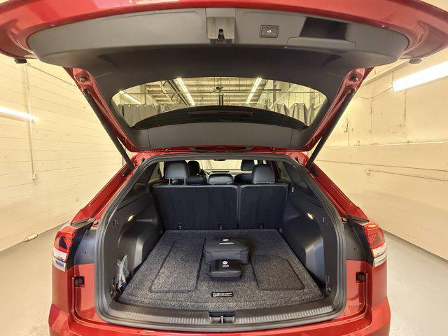 used 2021 Volkswagen Atlas Cross Sport car, priced at $25,990