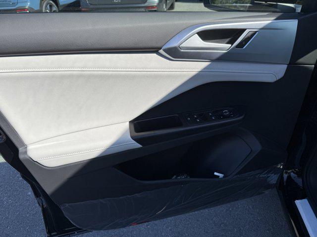 new 2025 Volkswagen Taos car, priced at $34,039