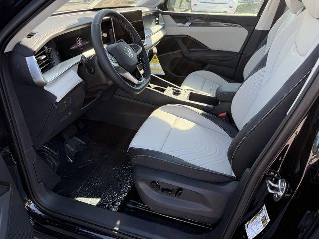 new 2025 Volkswagen Tiguan car, priced at $37,871