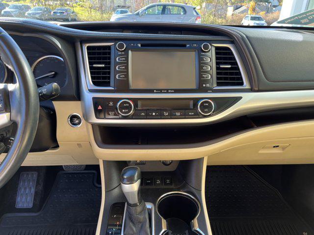 used 2016 Toyota Highlander car, priced at $20,990