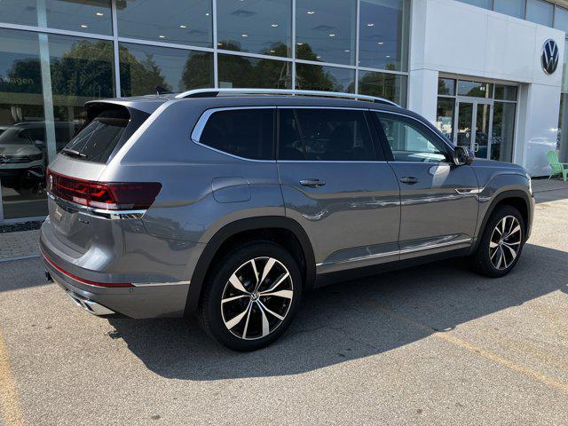 new 2024 Volkswagen Atlas car, priced at $55,511