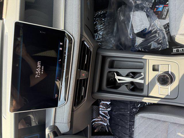 new 2025 Volkswagen Tiguan car, priced at $33,886