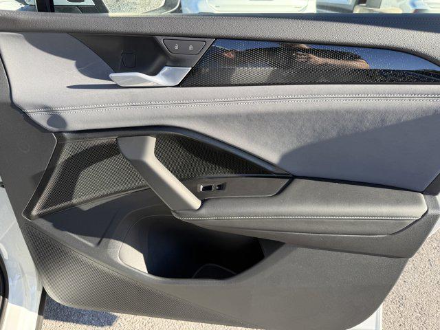 new 2025 Volkswagen Tiguan car, priced at $38,287