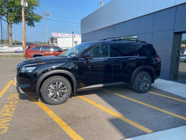 new 2024 Nissan Pathfinder car, priced at $40,732