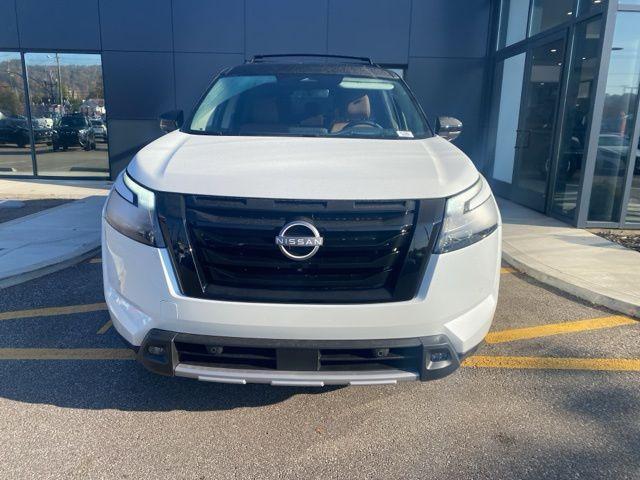 new 2025 Nissan Pathfinder car, priced at $53,270