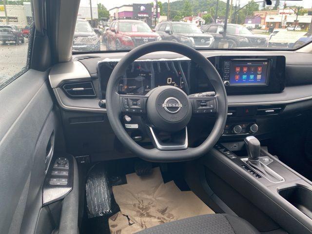 new 2025 Nissan Kicks car, priced at $24,275