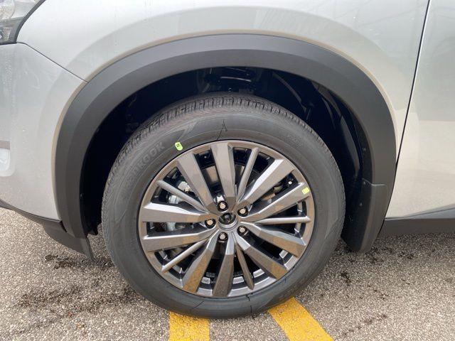 new 2025 Nissan Pathfinder car, priced at $45,099