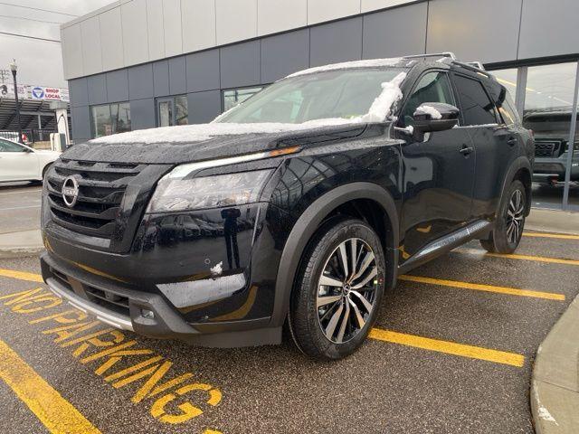 new 2025 Nissan Pathfinder car, priced at $51,972