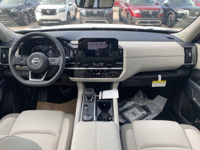 new 2025 Nissan Pathfinder car, priced at $44,399