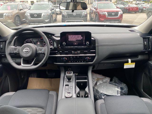 new 2025 Nissan Pathfinder car, priced at $40,485