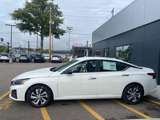 new 2025 Nissan Altima car, priced at $25,652