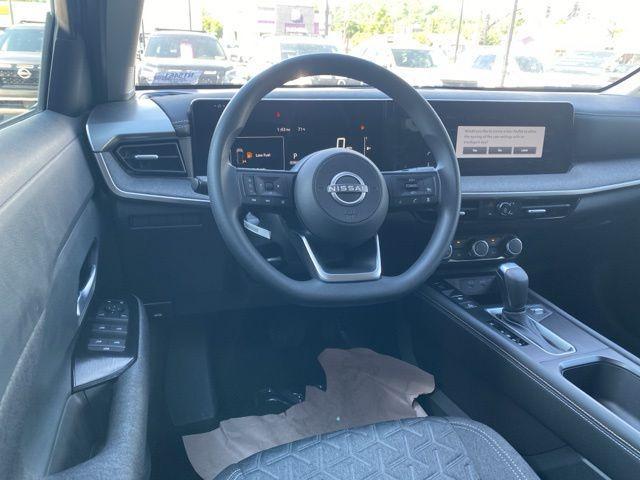 new 2025 Nissan Kicks car, priced at $26,180