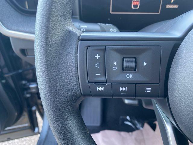 new 2025 Nissan Kicks car, priced at $26,180