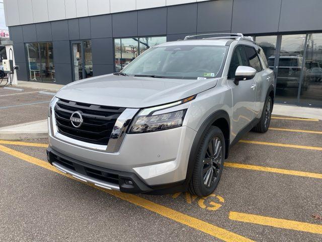 new 2025 Nissan Pathfinder car, priced at $48,450