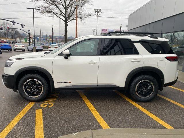 new 2025 Nissan Pathfinder car, priced at $42,450