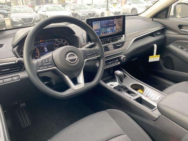 new 2025 Nissan Altima car, priced at $28,106