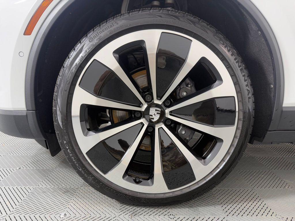 used 2024 Porsche Macan car, priced at $78,995
