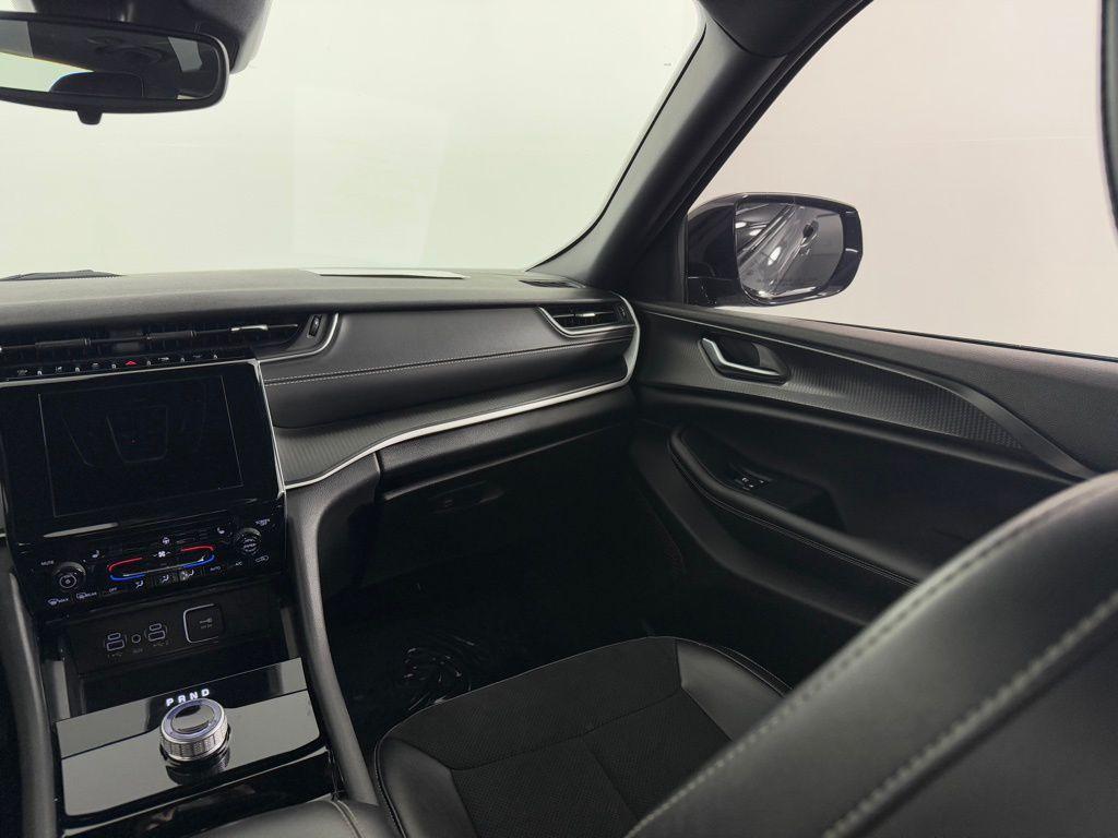 used 2023 Jeep Grand Cherokee car, priced at $25,995