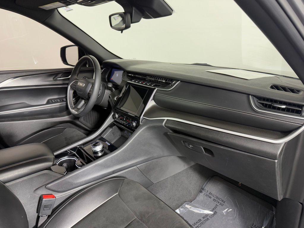 used 2023 Jeep Grand Cherokee car, priced at $25,995