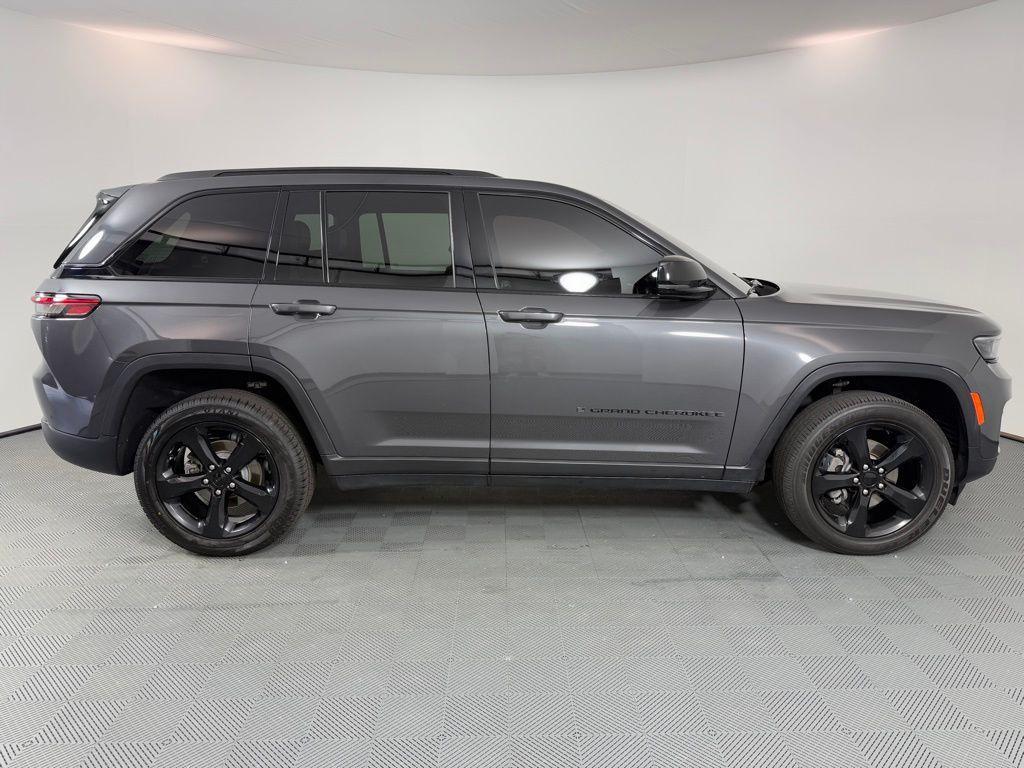 used 2023 Jeep Grand Cherokee car, priced at $25,995